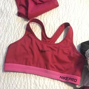 nike sports bra size medium